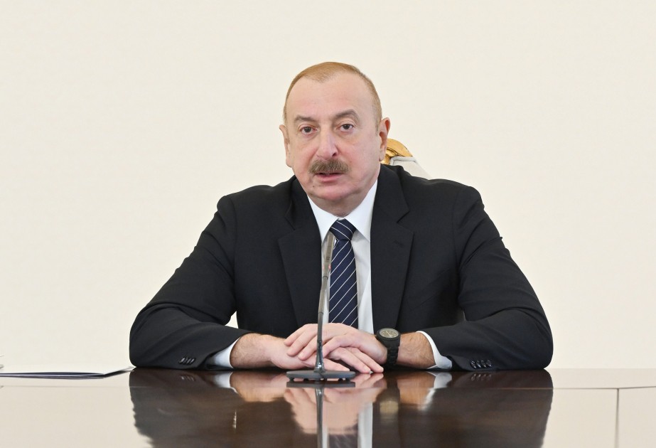 İlham Əliyev şəhid hərbçiləri təltif etdi