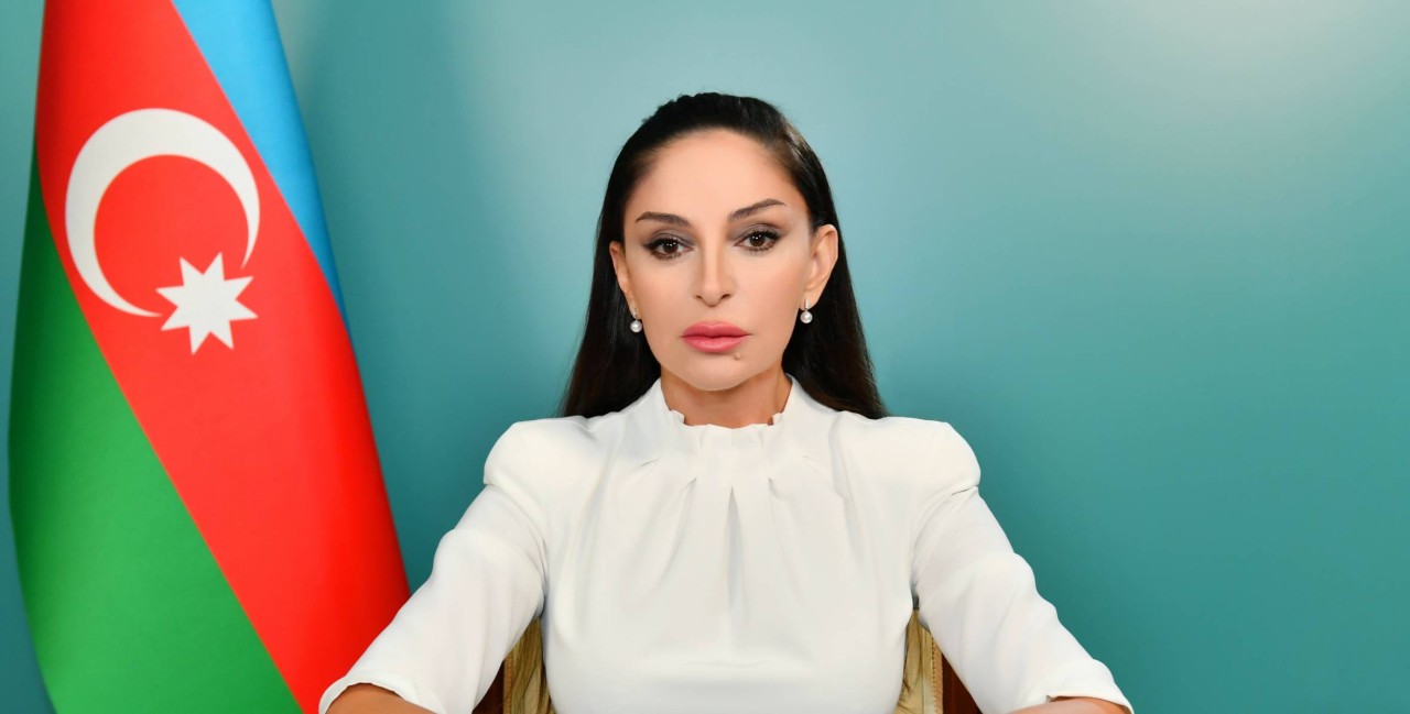 Ordumuzla qürur duyuruq! - Mehriban Əliyeva 