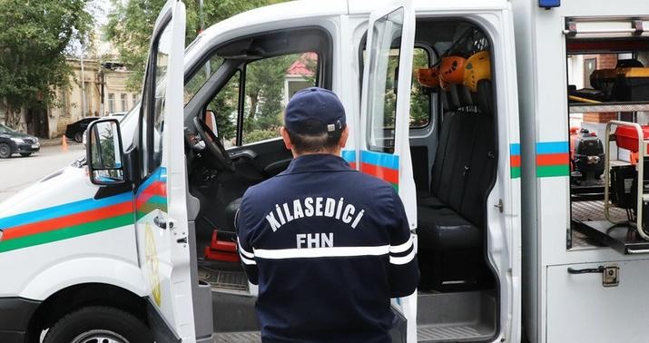 Çaya yıxılan vətəndaş XİLAS EDİLDİ