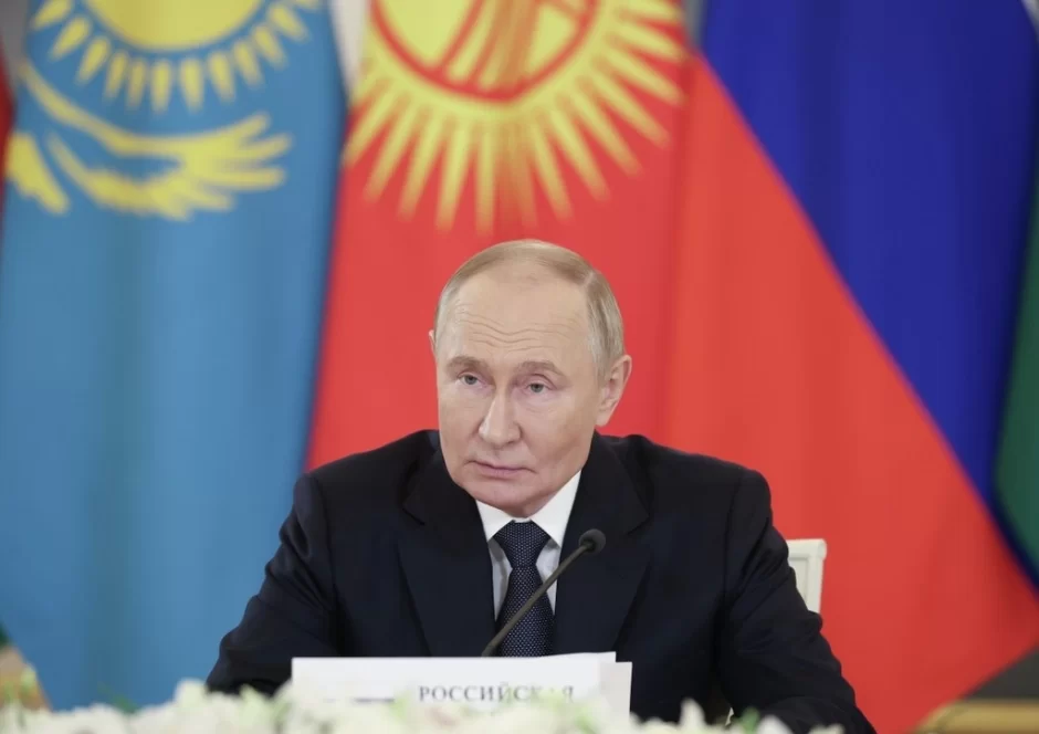 Putin MDB-də “Əmək Şöhrəti Şəhəri” fəxri adının təsis edilməsini TƏKLİF ETDİ