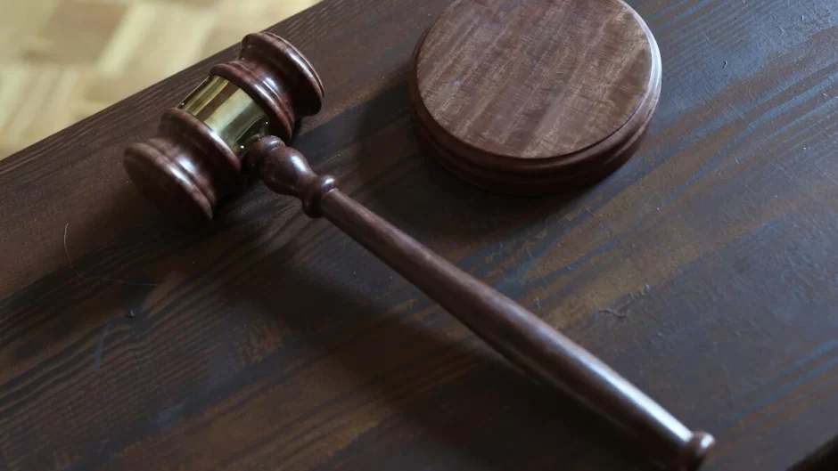 Müdafiə Nazirliyinin məmuru rüşvətxorluqda ittiham OLUNDU