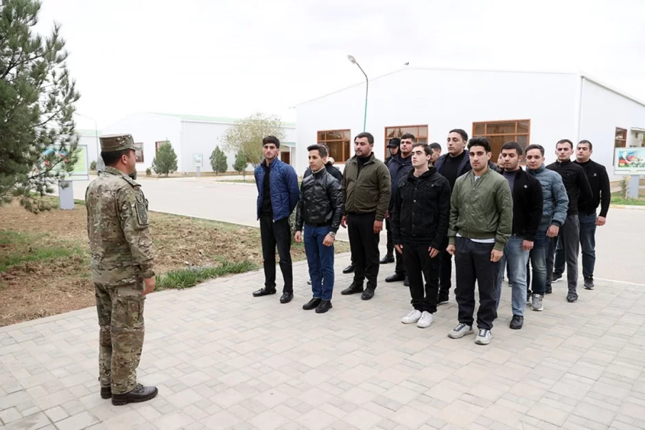 Müdafiə Nazirliyi çağırışlarla  bağlı məlumat yaydı