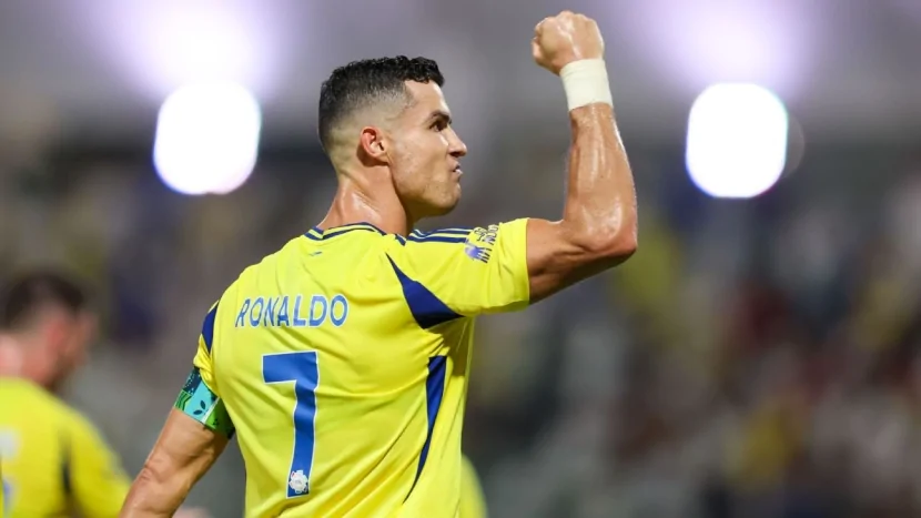 Ronaldo karyerasını başa çatdırır