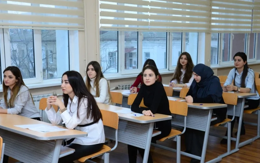 Dövlət sifarişi ilə oxuyan tələbələrdən ödəniş tələb edilə bilməz - RƏSMİ