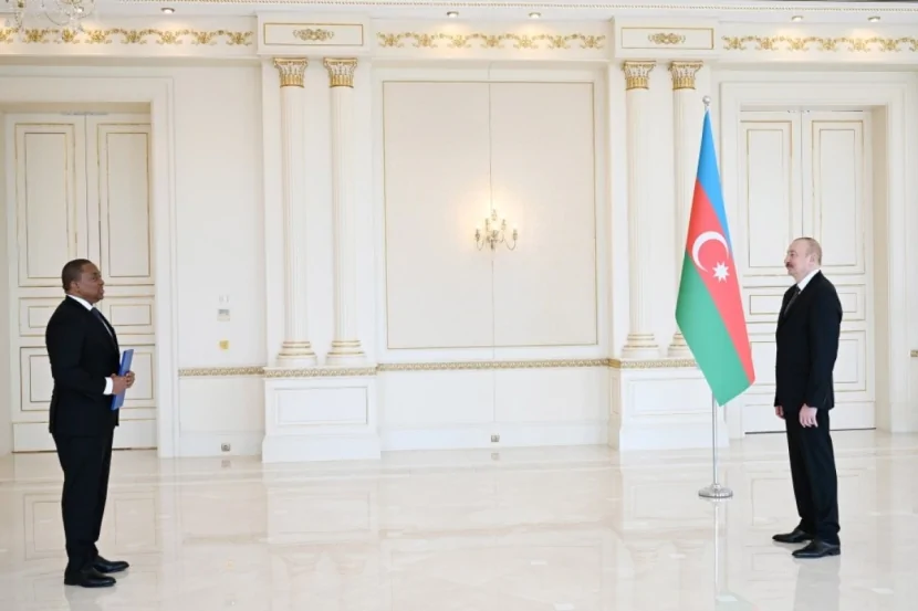 Prezident Esvatininin yeni səfirini qəbul edib
