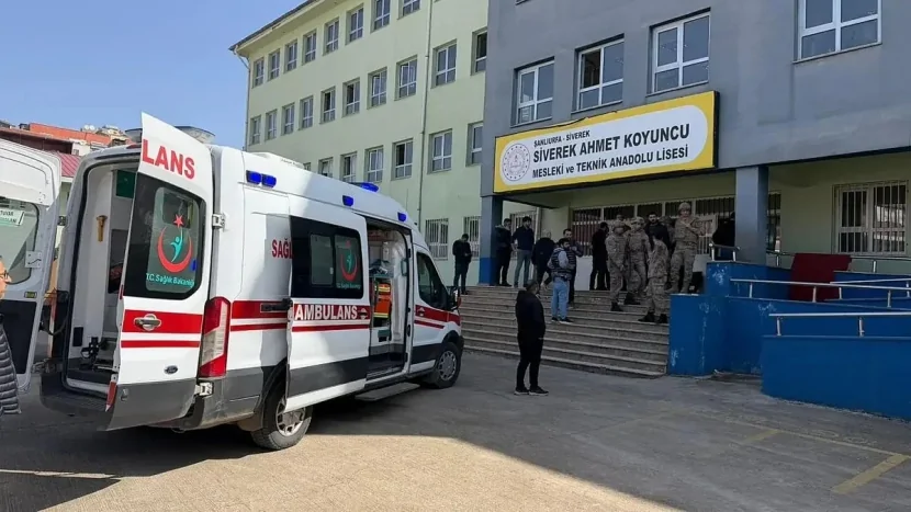 Türkiyədə valideyn müəllimə bıçaqla HÜCUM ETDİ