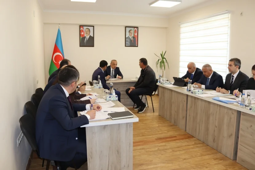 ADSEA sədri vətəndaşlarla görüşüb