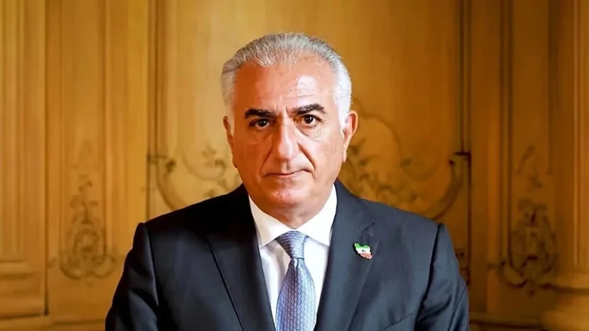 Pəhləvinin üzərinə qırmızı boya ATILDI- VİDEO