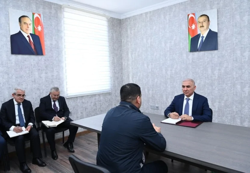 Vüqar Əhmədov Şuşada vətəndaşları qəbul edib