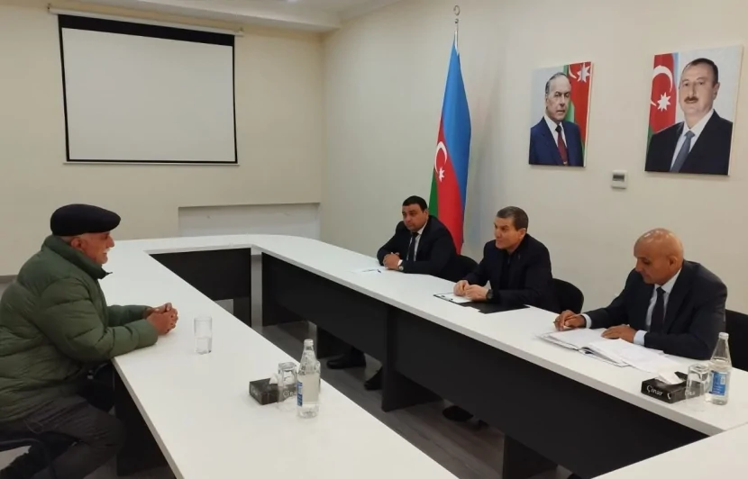Bədəl Bədəlov vətəndaşları qəbul etdi