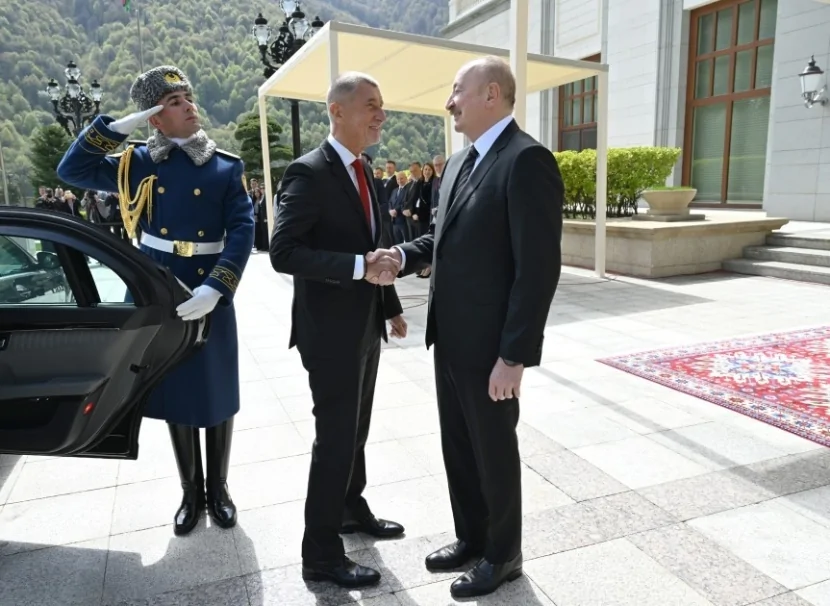 Prezident Baş naziri Qəbələdə qarşıladı - FOTOLAR