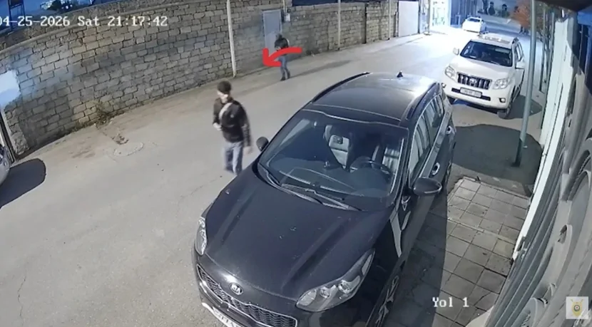 Maşından oğurluq edən şəxs ANBAAN KAMERAYA DÜŞDÜ