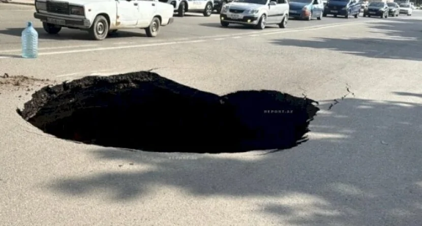 Sumqayıtda yol ÇÖKDÜ