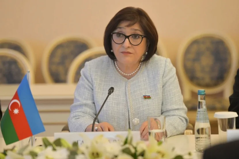 Sahibə Qafarova qırğızıstanlı həmkarı ilə görüşüb