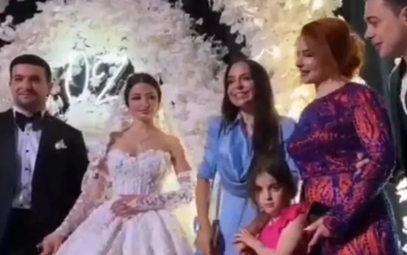 Leyla Əliyeva qızı ilə toyda iştirak etdi