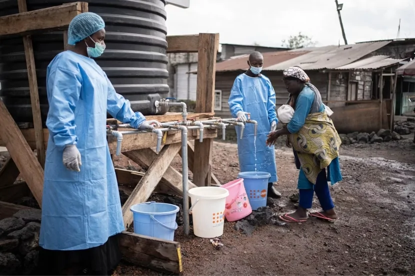 Ebola Afrika sərhədlərini KEÇDİ