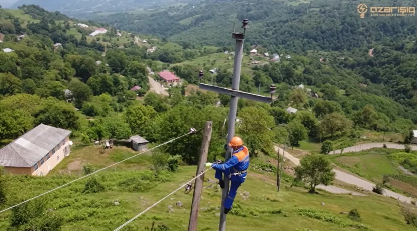 “Azərişıq” ASC Lerikin ən ucqar dağ kəndlərində elektrik şəbəkəsini yeniləyir