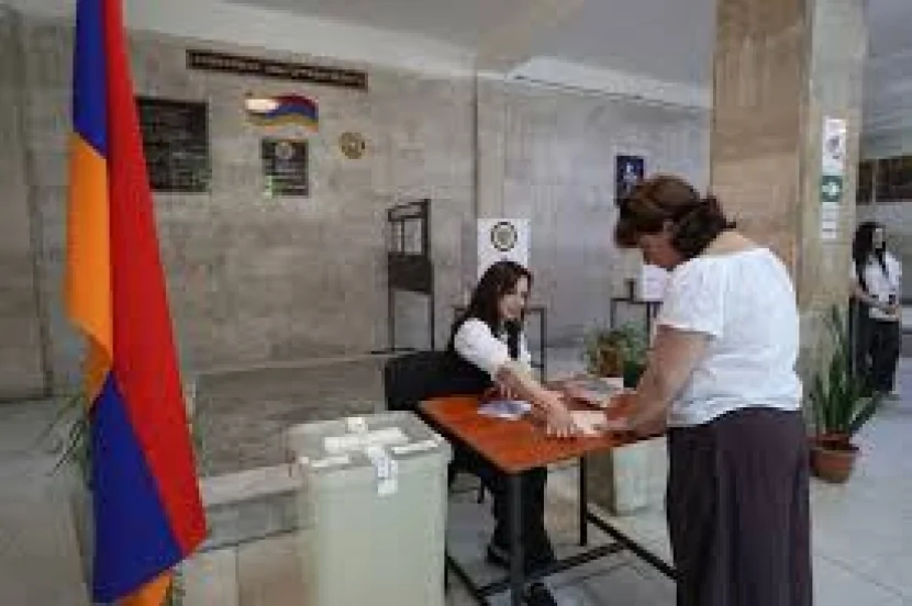 Ermənistanda səslər yenidən SAYILIR