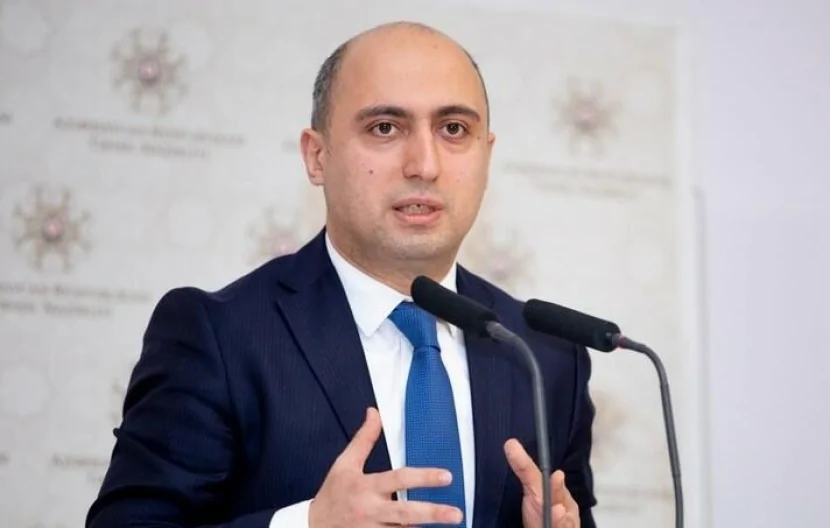 Son zəngdə uşaqlara sərbəstlik verilməlidir- Nazirdən diqqətçəkən reaksiya
