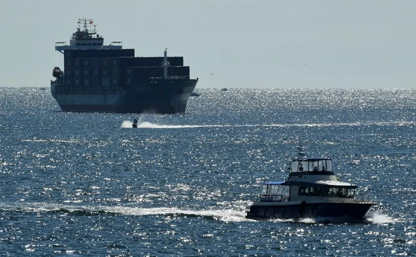 Oman sahillərində tanker zədələnib