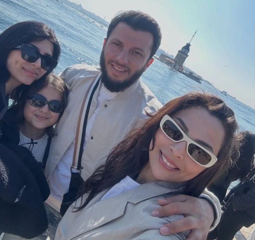 Blogerin bacısı avtoqəzada öldü - FOTO
