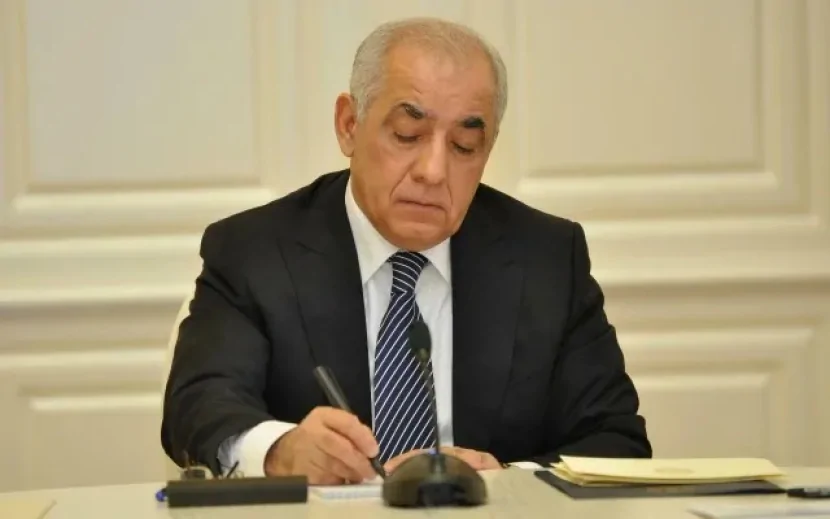 Baş nazir QƏRAR İMZALADI