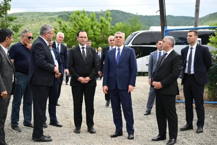 Xocalıda salınmış intensiv meyvə bağları ilə tanışlıq olub