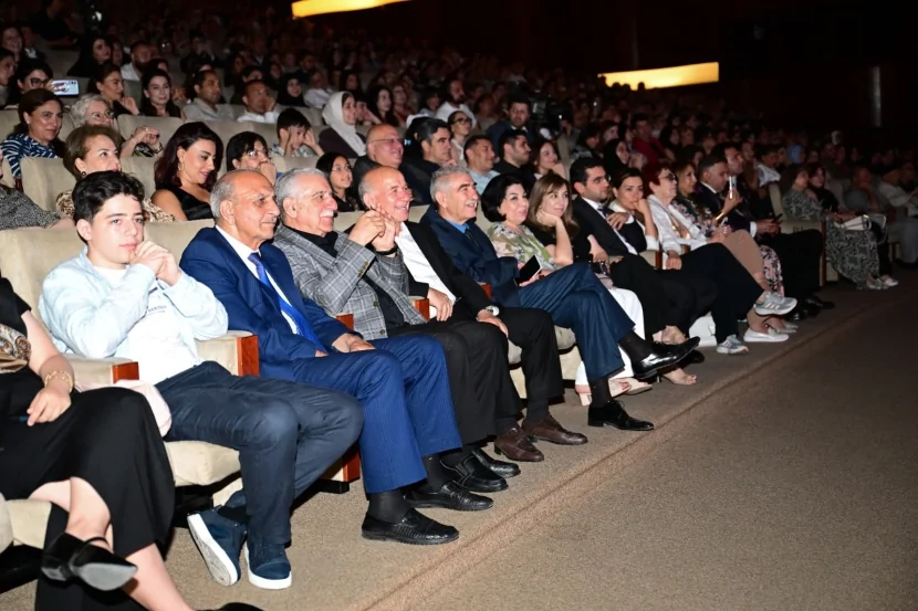 “Bizim Maqsud müəllim” tamaşası nümayiş olub