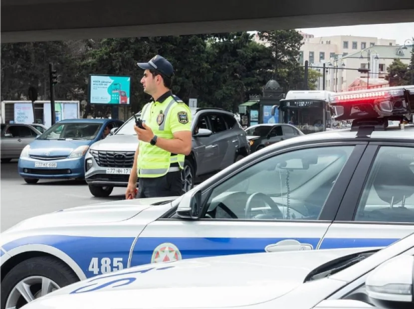 Təhlükə yaradan piyadanı yol polisi saxladı- VİDEO