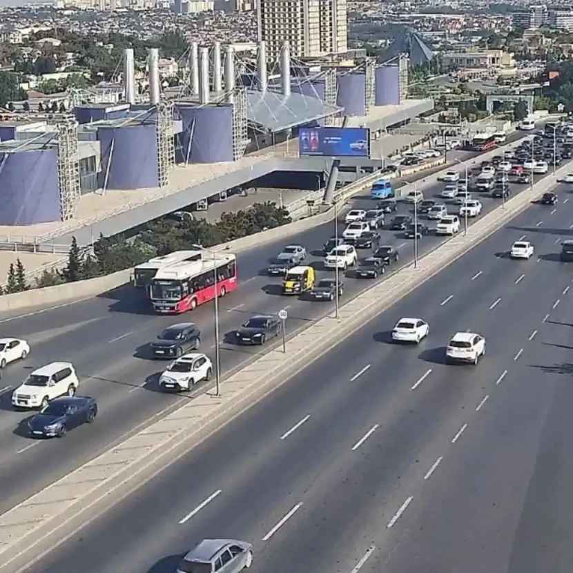 Bakıda 6 istiqamətdə tıxac var