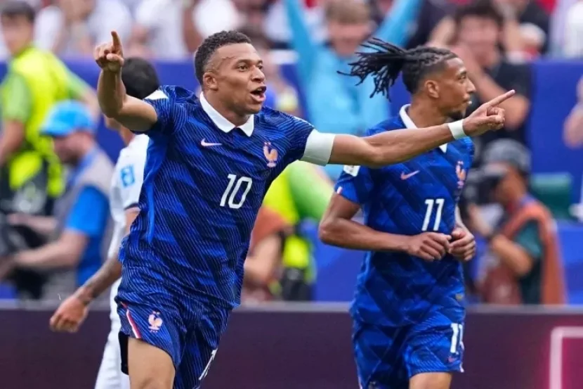 Dünya çempionatında Fransa 3 xalı 3 qolla qazandı