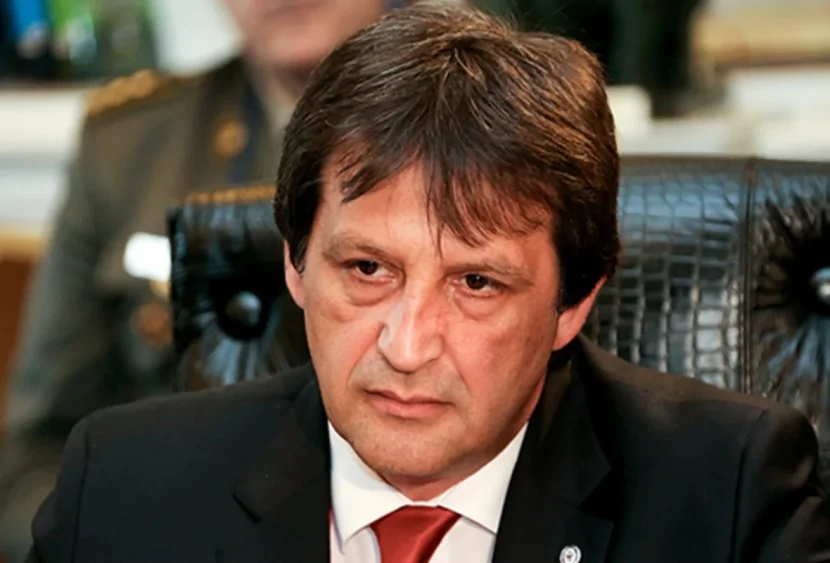 Serbiyanın müdafiə naziri Azərbaycana səfər edəcək